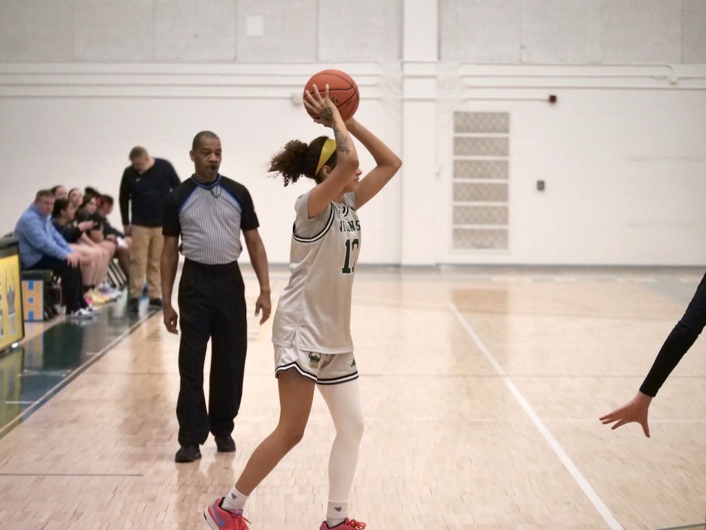 Glen Oaks women fall to Marian Un. Ancilla 60-33